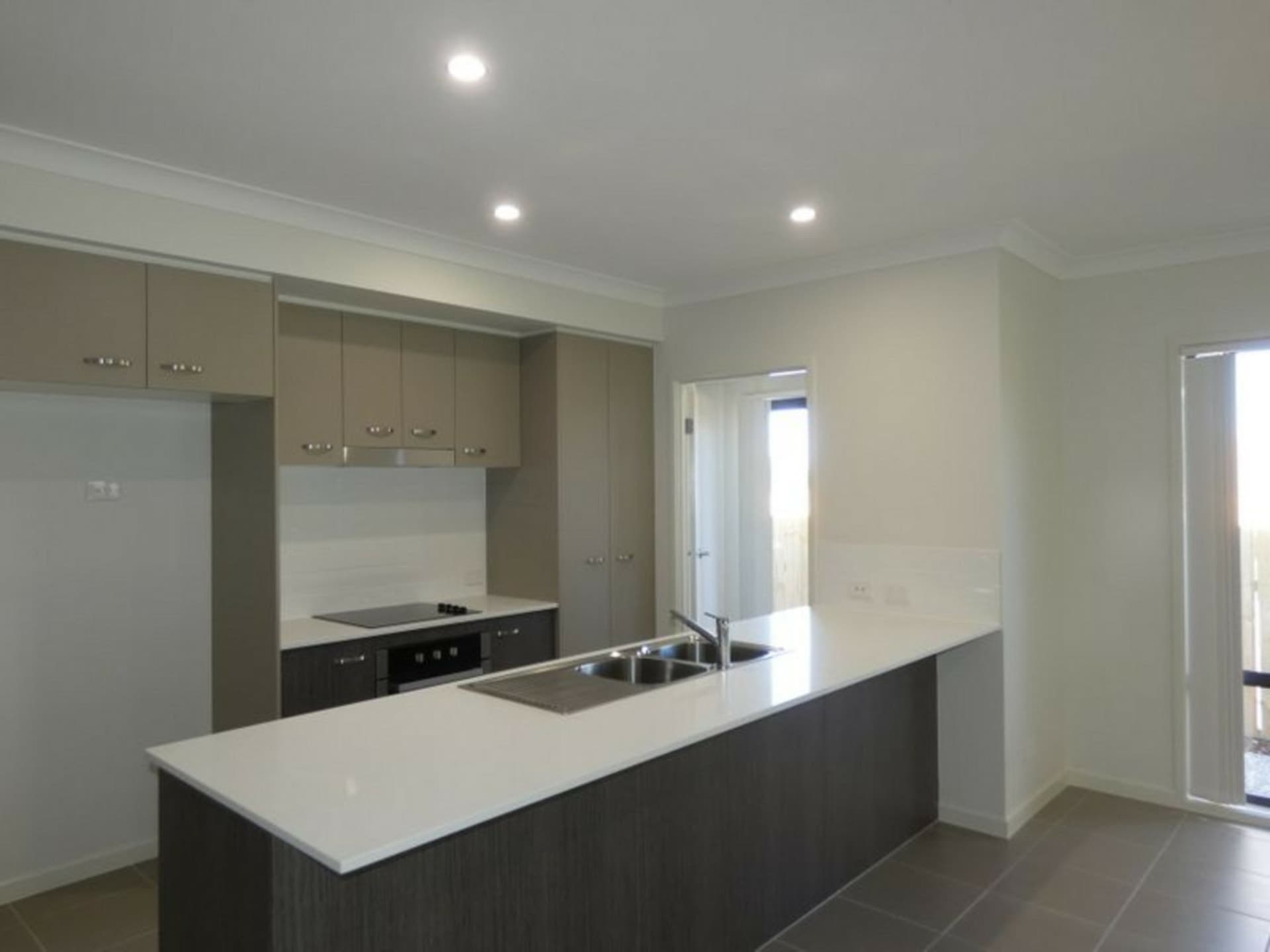 16 Tribeca Circuit Coomera QLD, Coomera - Thumbnail 2