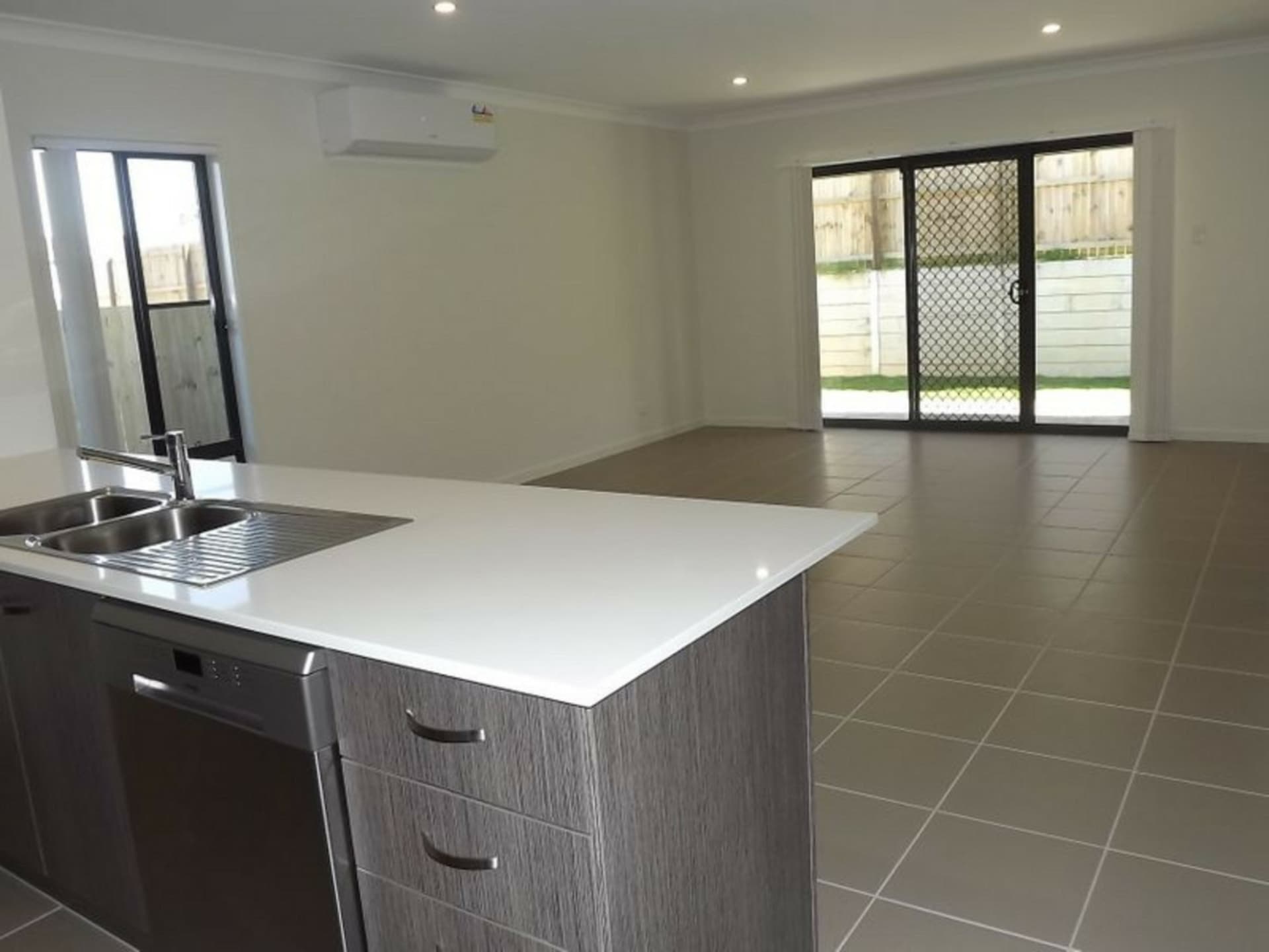 16 Tribeca Circuit Coomera QLD, Coomera - Thumbnail 5