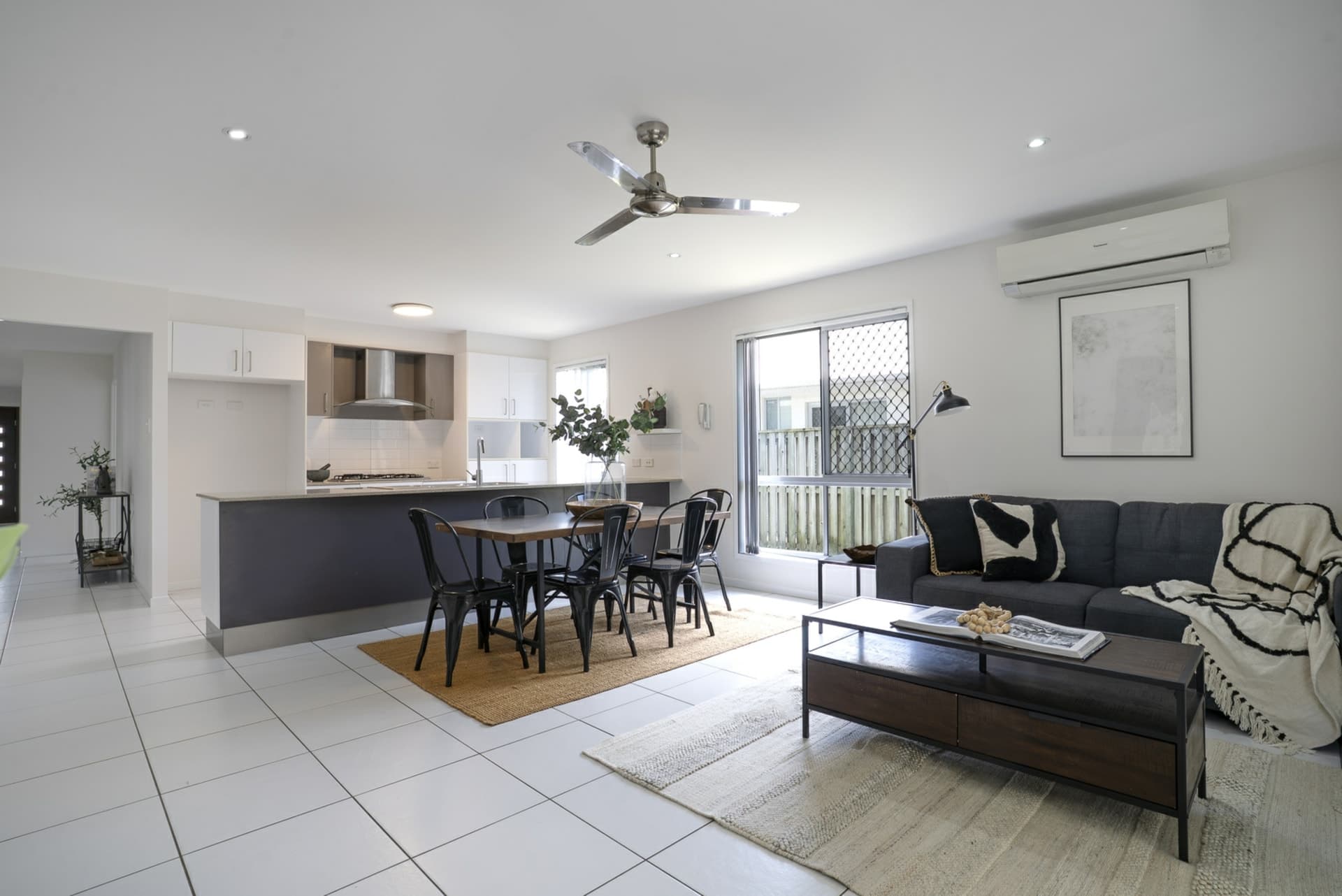 20 Antonio Place Coomera QLD, Coomera - Thumbnail 2