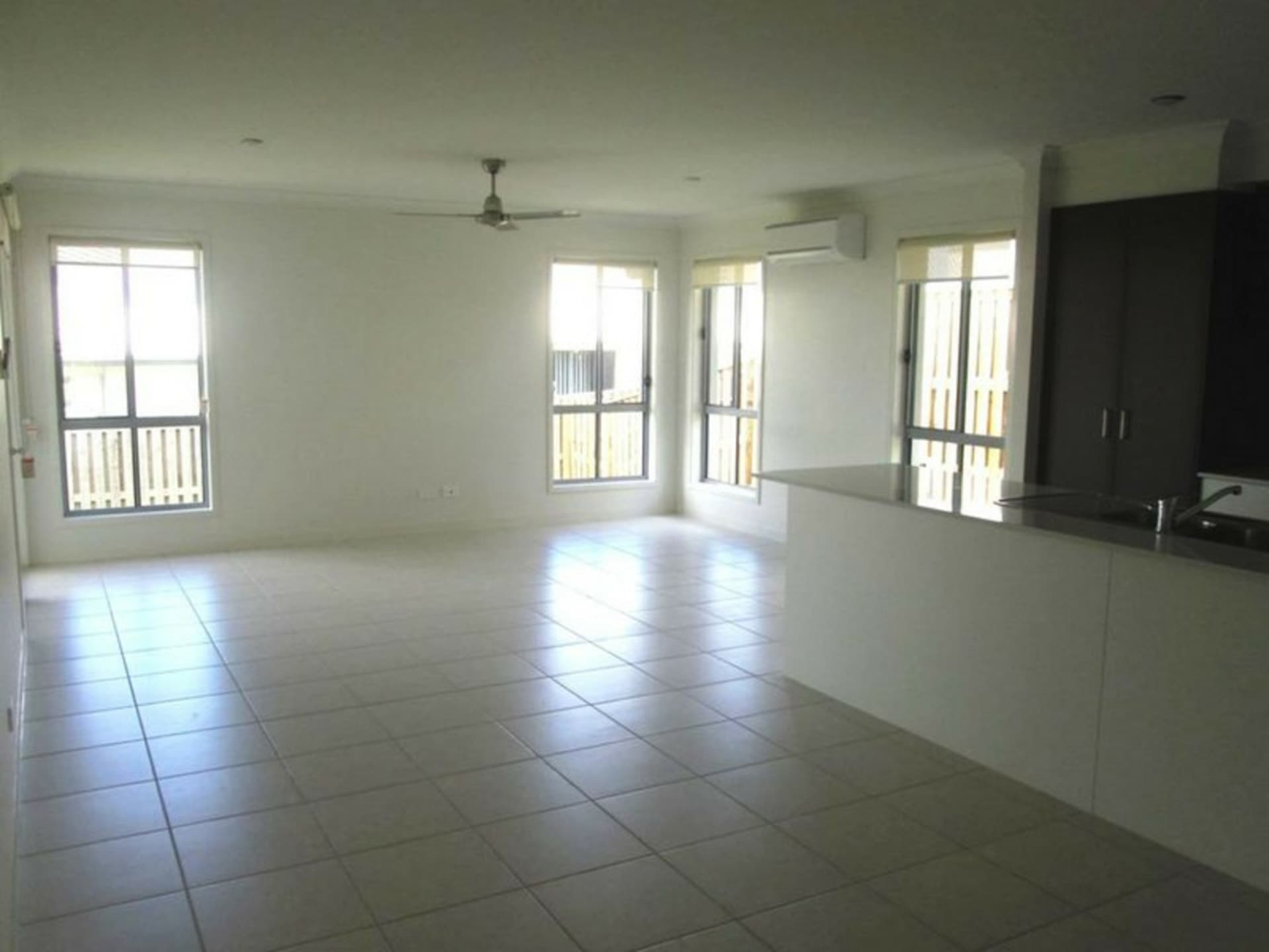 24 Carpenters Drive Coomera QLD, Coomera - Thumbnail 4