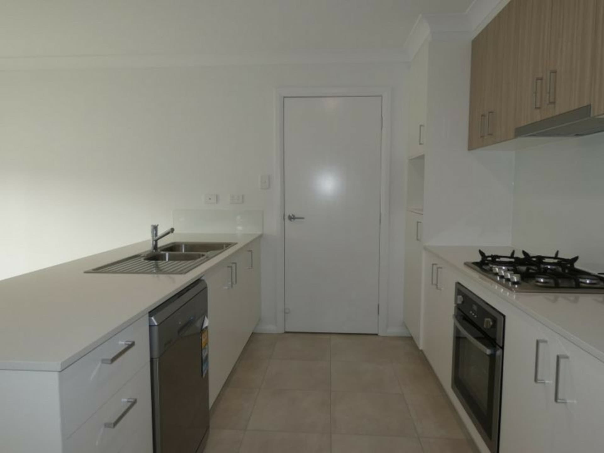 201/1 Christine Drive Coomera QLD, Coomera - Thumbnail 3