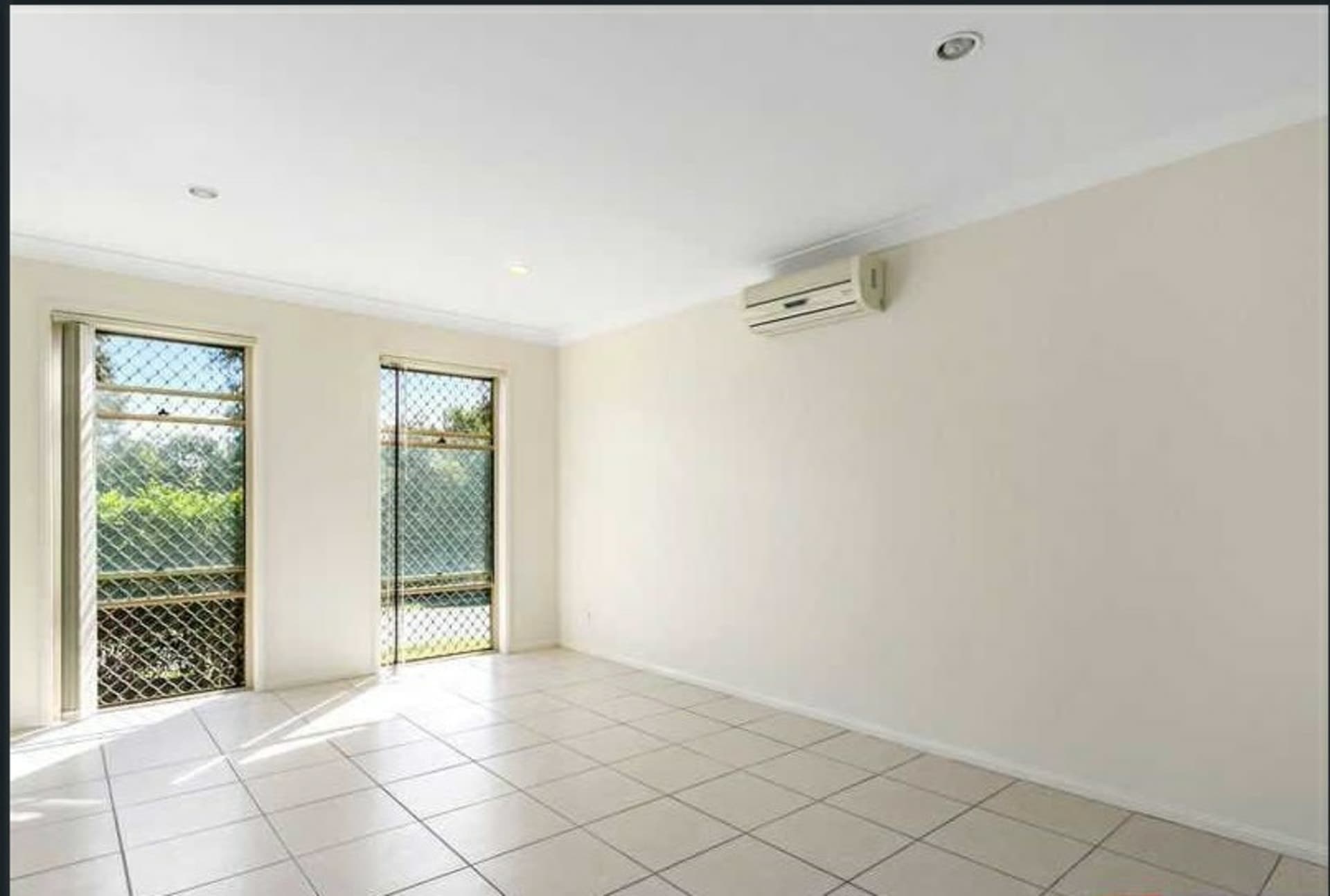 12 Madison Road Coomera QLD, Coomera - Thumbnail 3