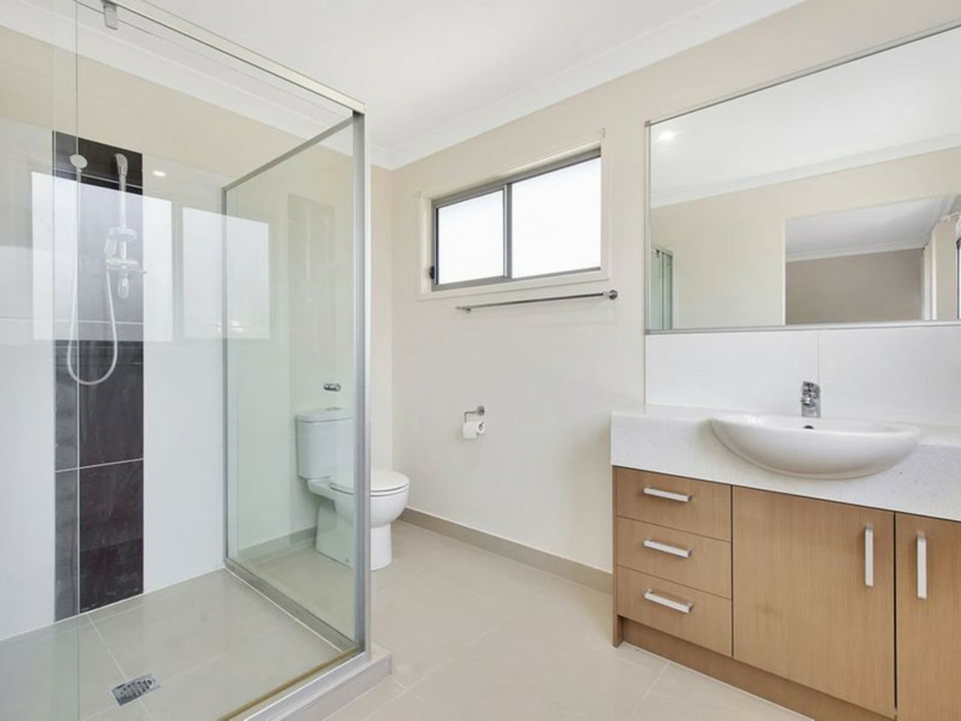 50b Bellagio Crescent Coomera QLD, Coomera - Image 1