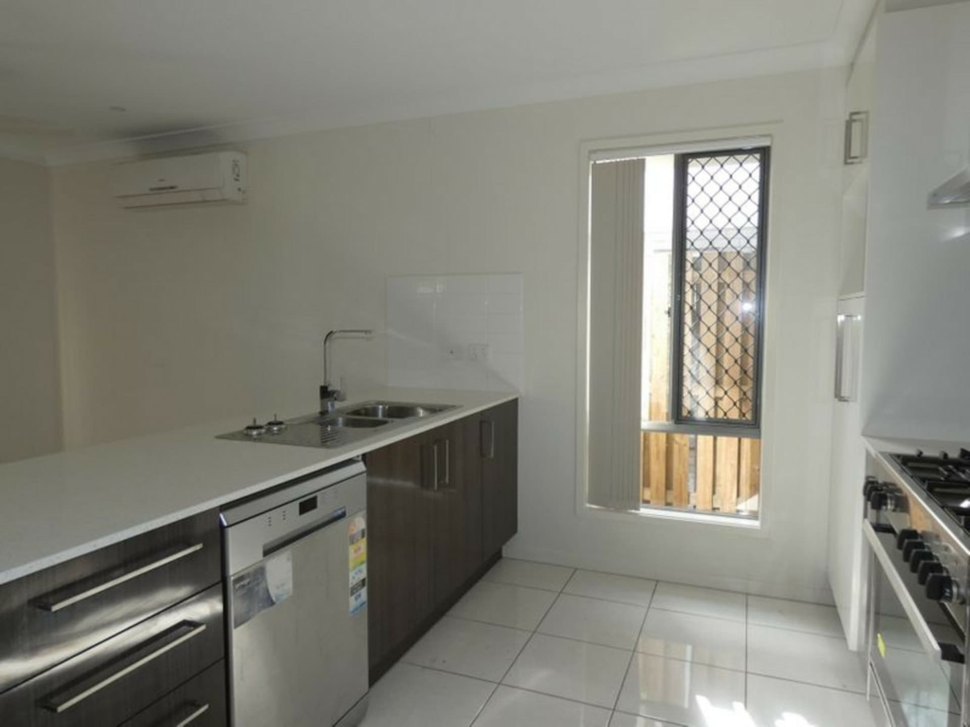 22 Spica Crescent Coomera QLD, Coomera - Thumbnail 3