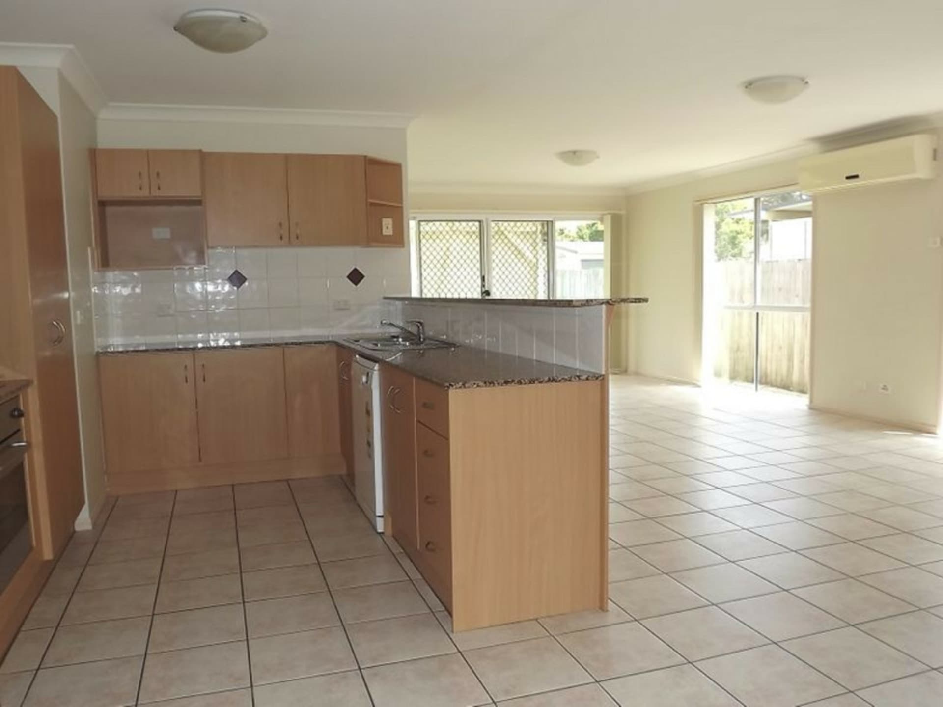 13 Lorenzo Drive Coomera QLD, Coomera - Thumbnail 2