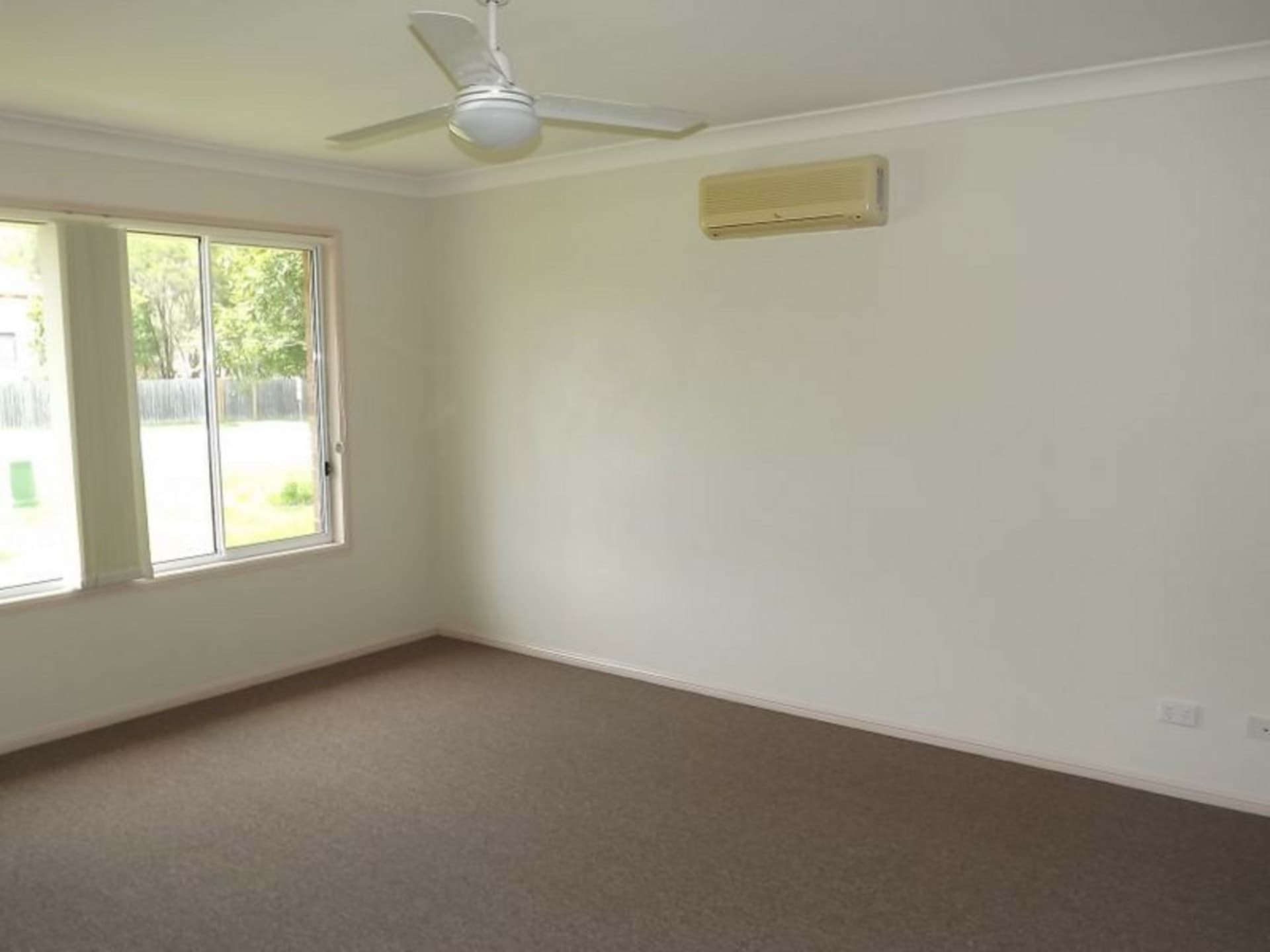 13 Lorenzo Drive Coomera QLD, Coomera - Thumbnail 4