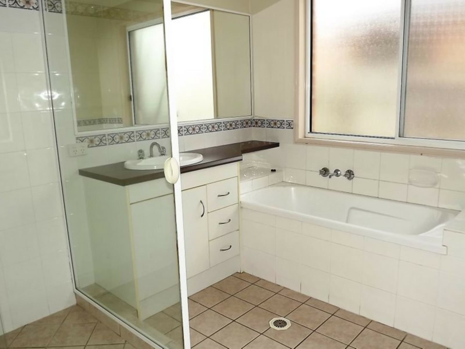 13 Lorenzo Drive Coomera QLD, Coomera - Thumbnail 5