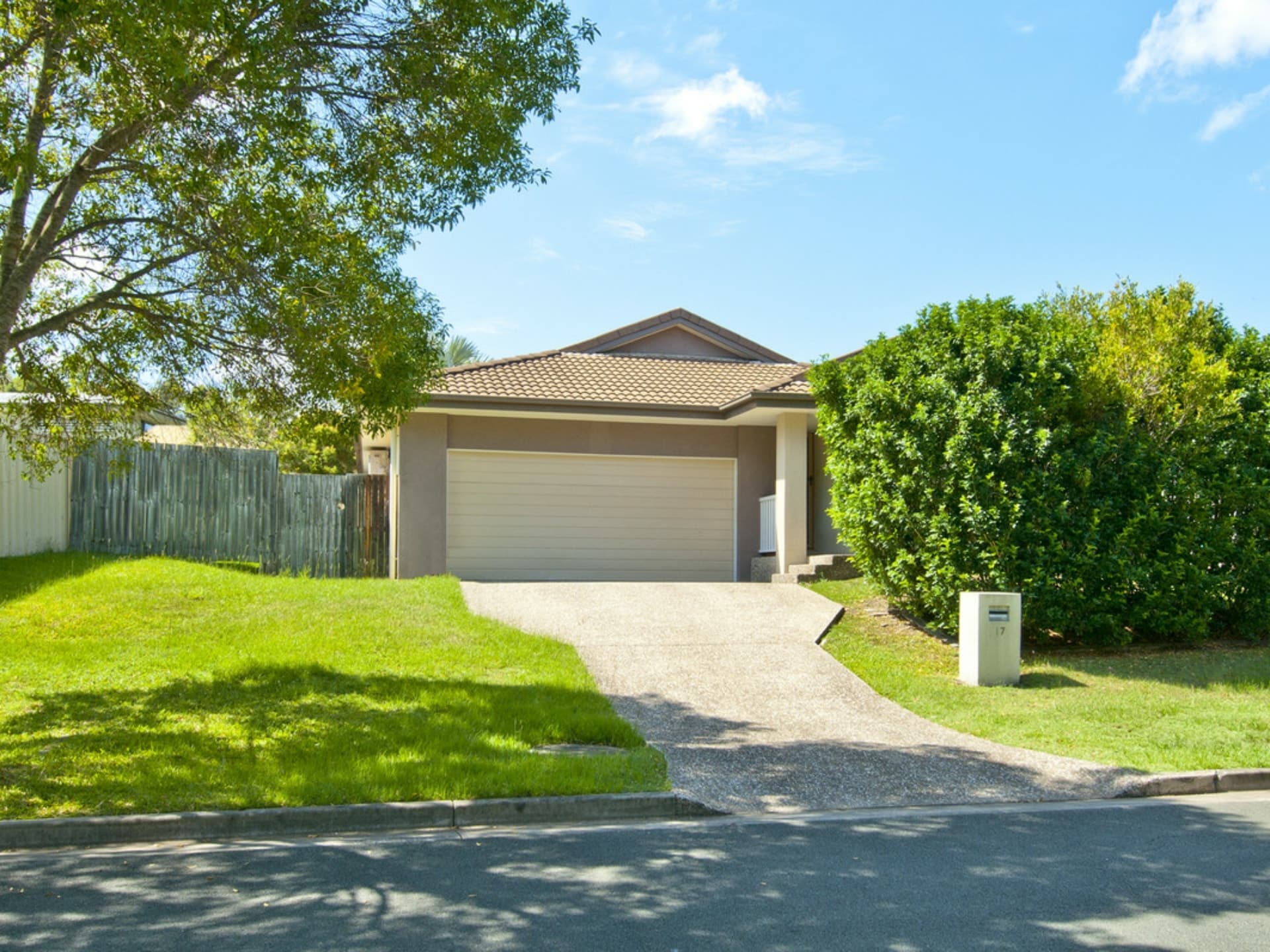17 Andromeda Drive Coomera QLD, Coomera - Thumbnail 2