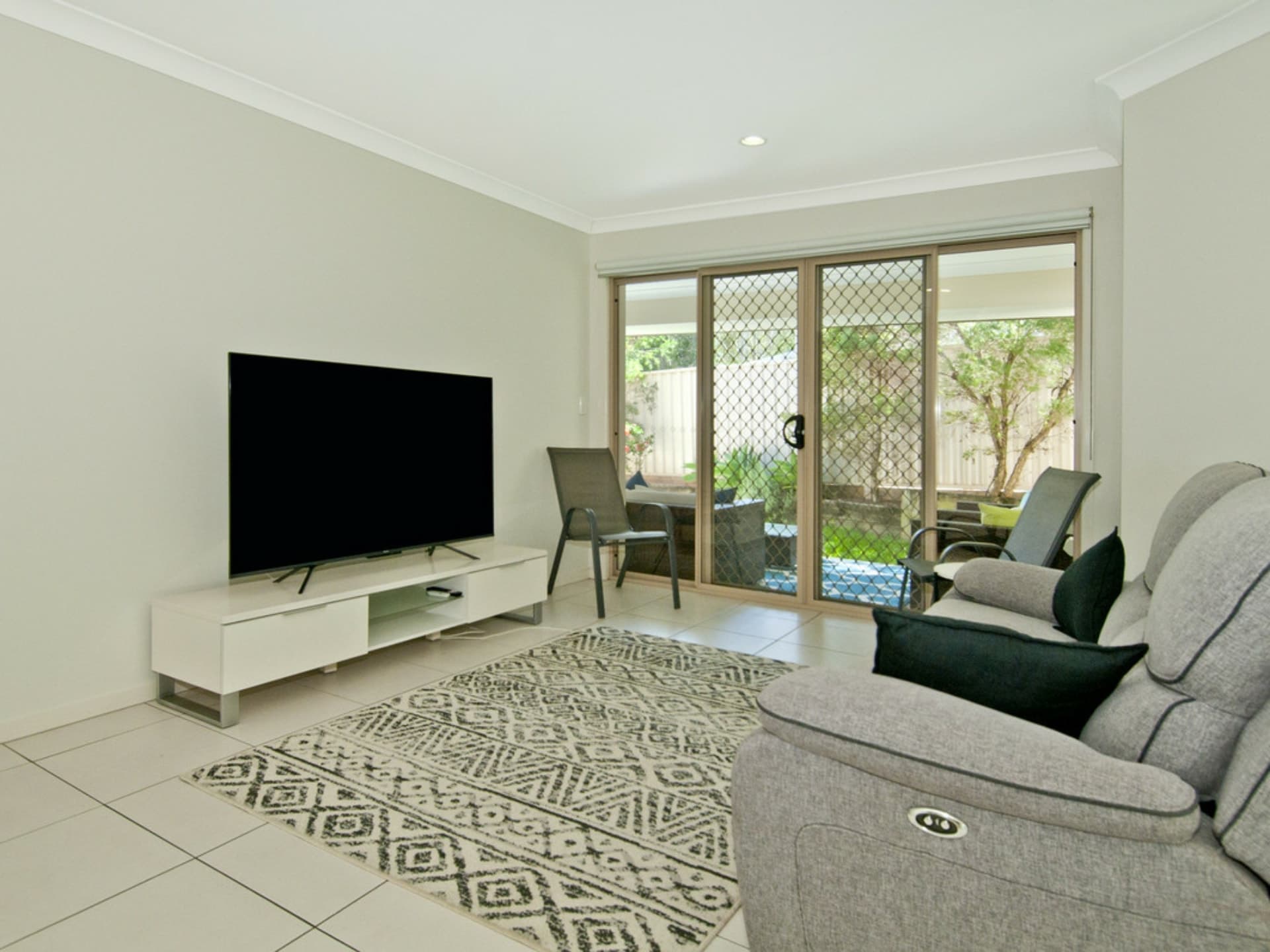 17 Andromeda Drive Coomera QLD, Coomera - Thumbnail 4