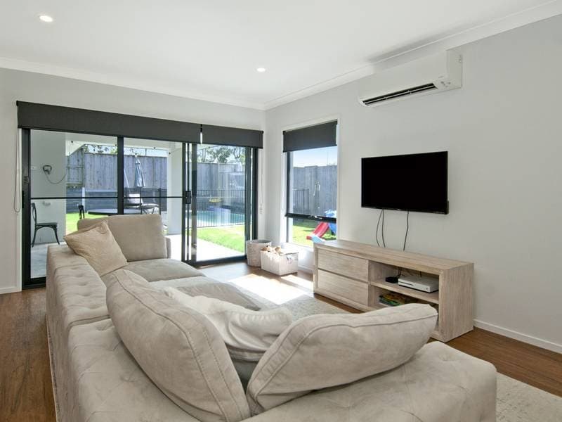 15 Challenger Way Coomera QLD, Coomera - Thumbnail 4