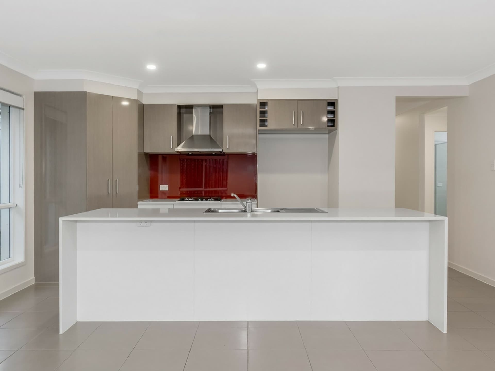8 Stairway Street Coomera QLD, Coomera - Thumbnail 3