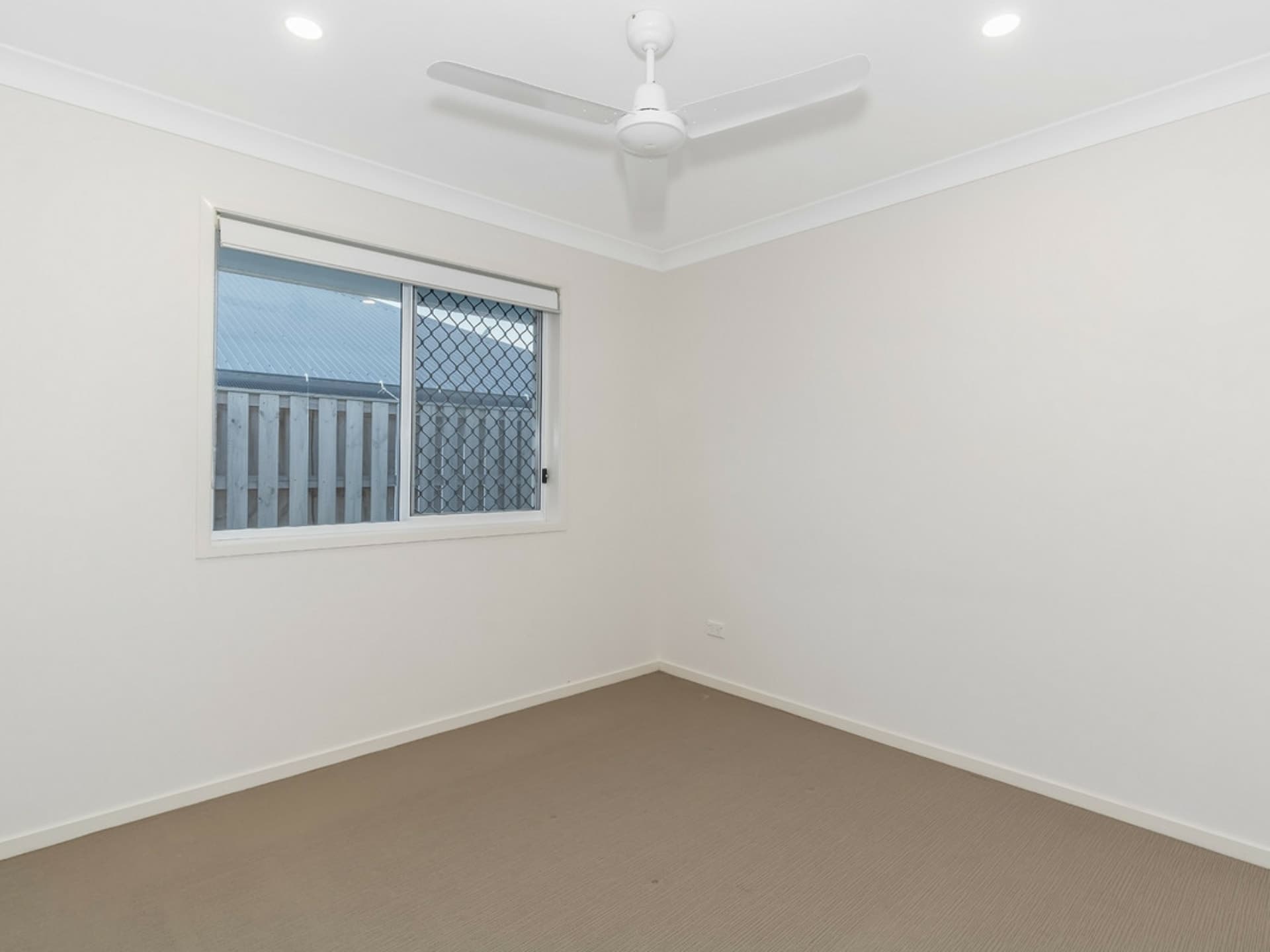 8 Stairway Street Coomera QLD, Coomera - Thumbnail 7
