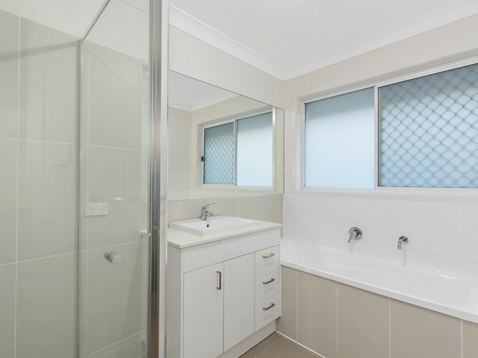 8 Stairway Street Coomera QLD, Coomera - Thumbnail 8