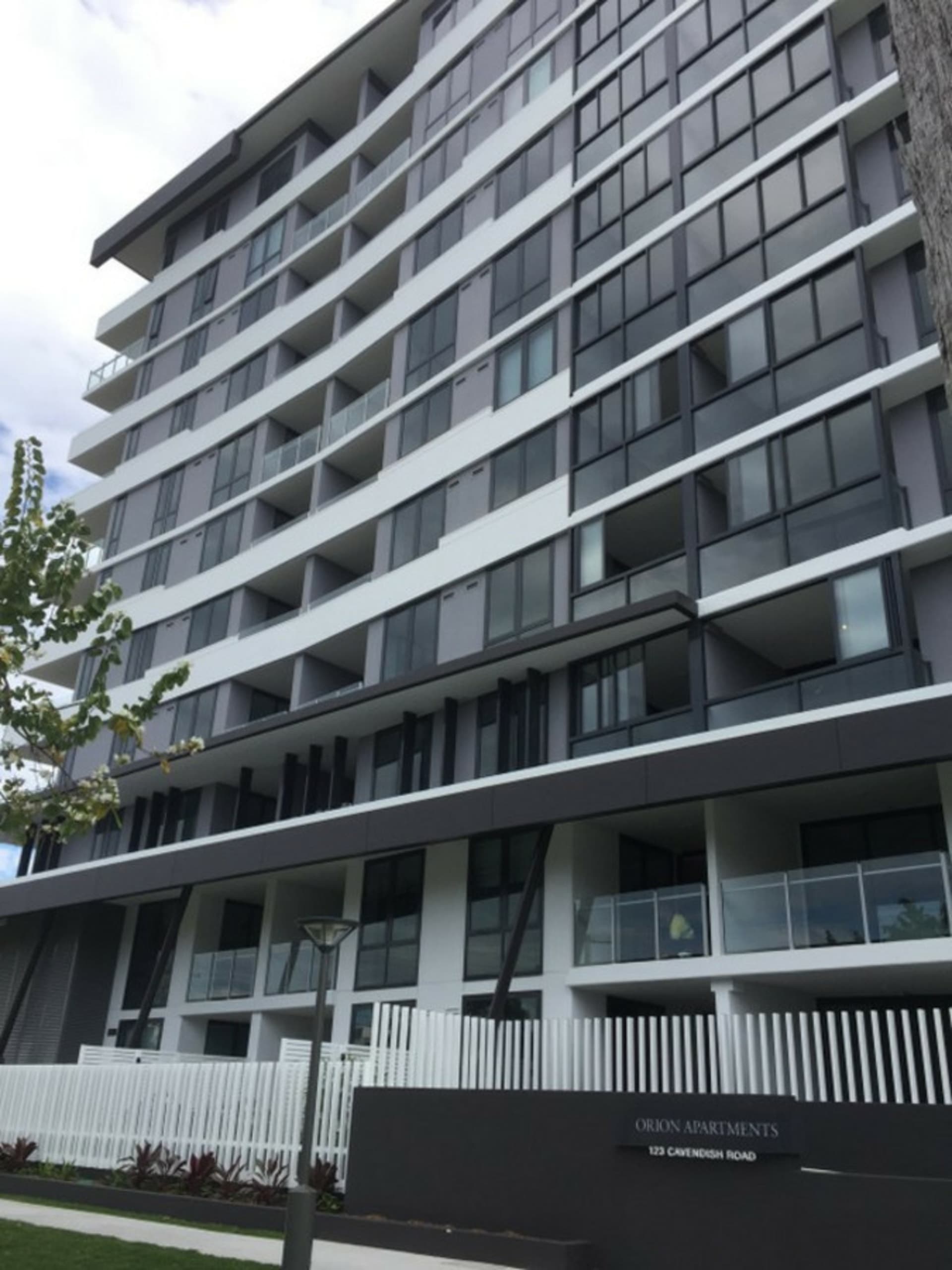 2093/123 Cavendish Road Coorparoo QLD, Coorparoo - Image 1