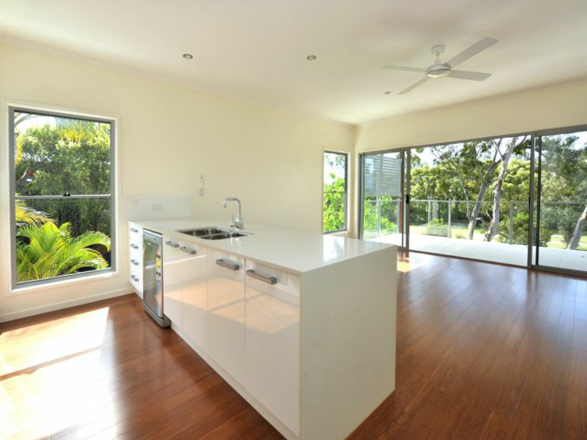 Unit 2/26 Jellicoe Street, Coorparoo, Coorparoo - Thumbnail 4