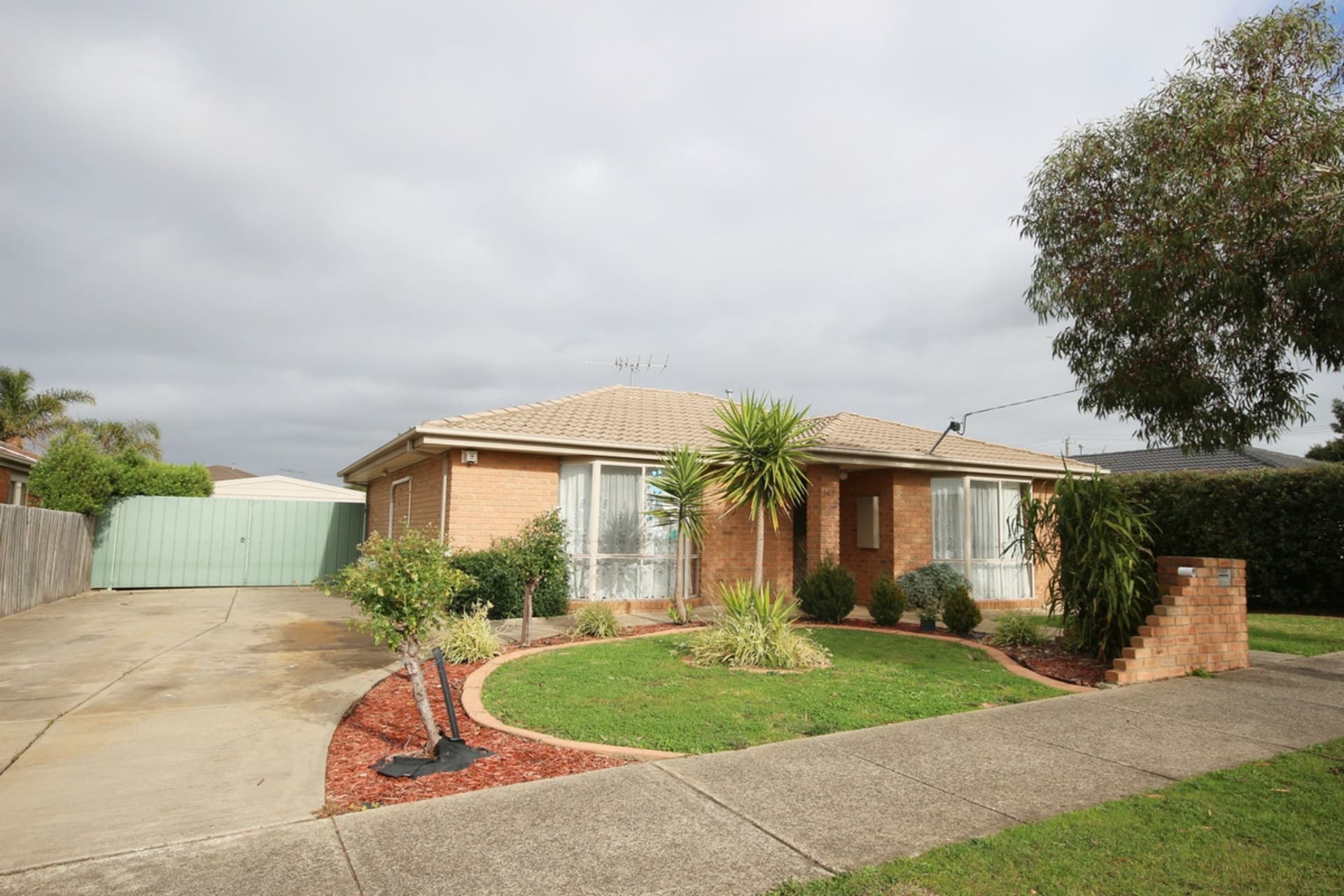 143 Hothlyn Drive Craigieburn VIC, Craigieburn - Thumbnail 2