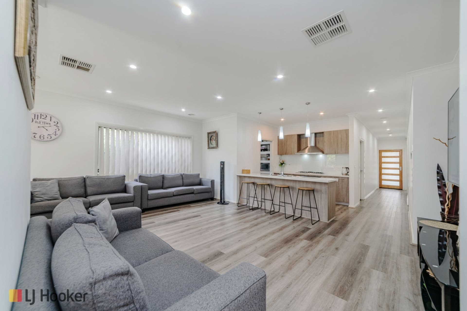 4 Dacite Way Craigieburn VIC, Craigieburn - Thumbnail 6