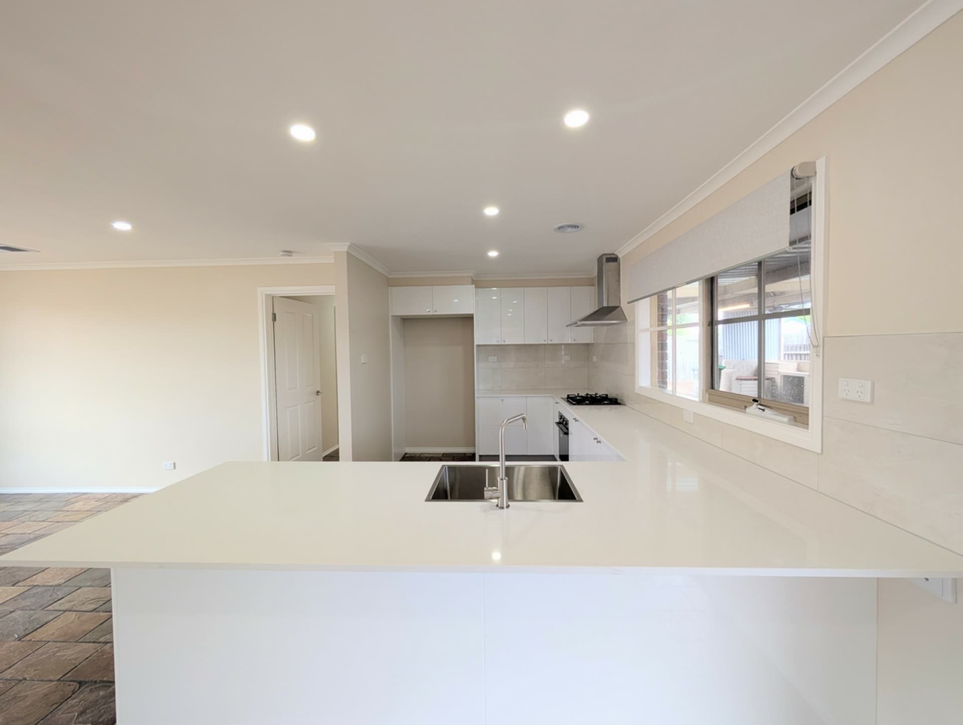 19 Pembroke Crescent Craigieburn VIC, Craigieburn - Thumbnail 2