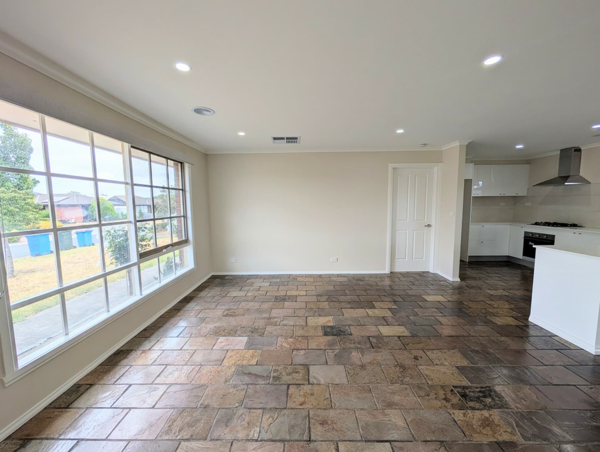 19 Pembroke Crescent Craigieburn VIC, Craigieburn - Thumbnail 6