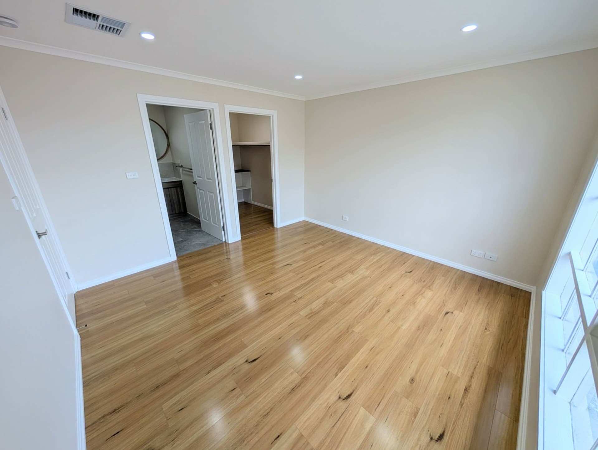 19 Pembroke Crescent Craigieburn VIC, Craigieburn - Thumbnail 8