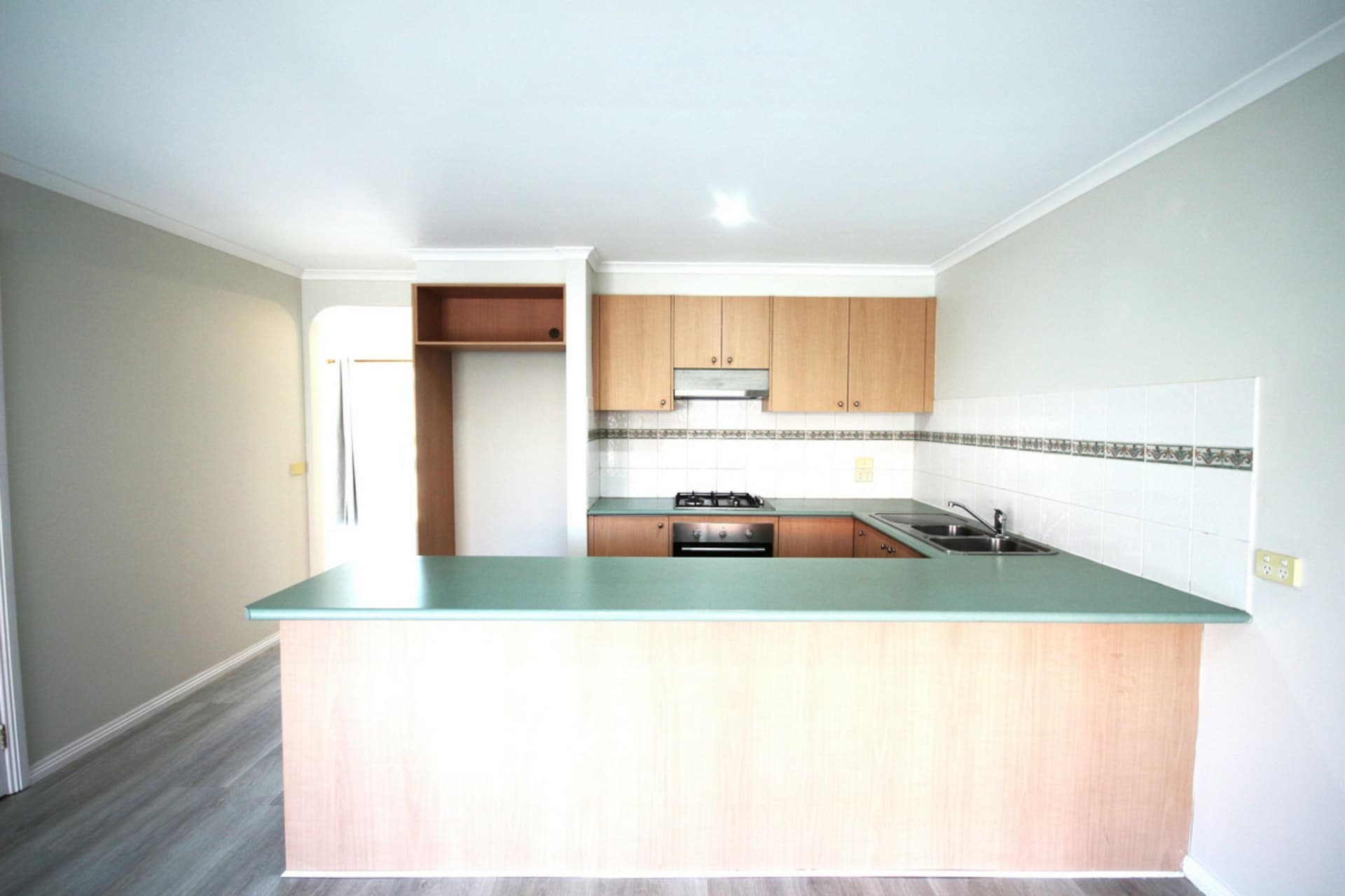 4/12 Redhill Court Craigieburn VIC, Craigieburn - Thumbnail 3