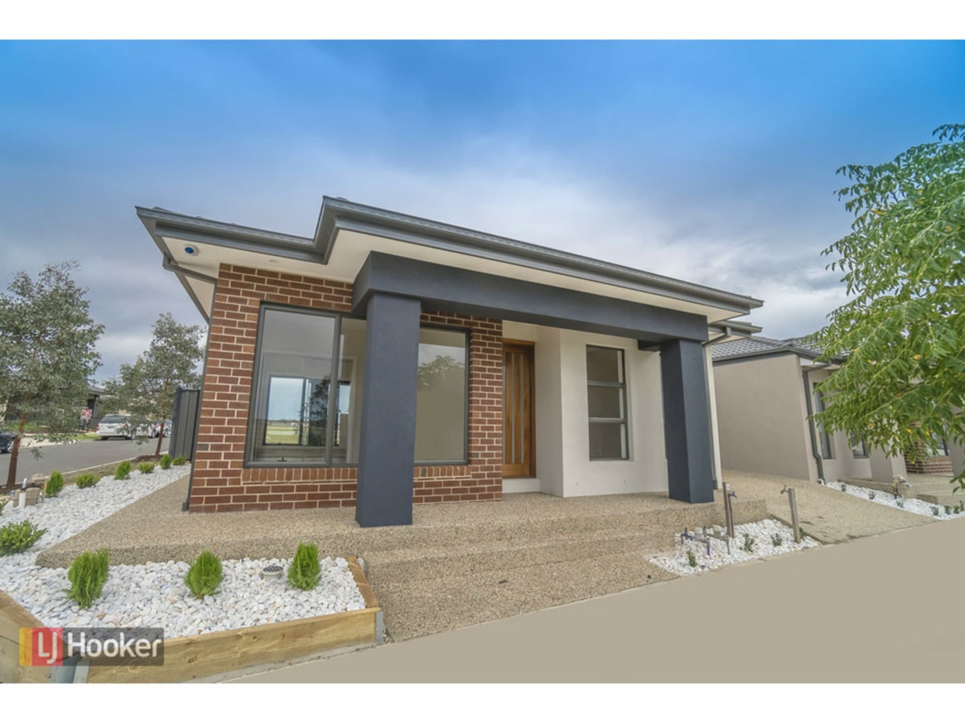 76 Gallantry Avenue Craigieburn VIC, Craigieburn - Image 1