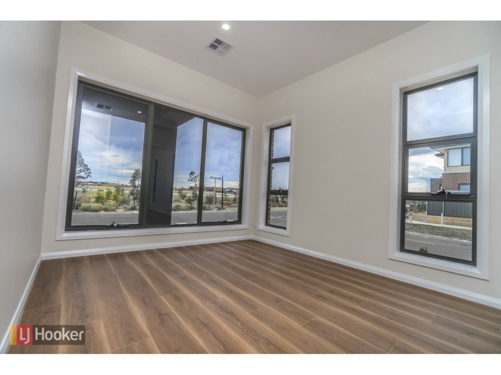 76 Gallantry Avenue Craigieburn VIC, Craigieburn - Thumbnail 8