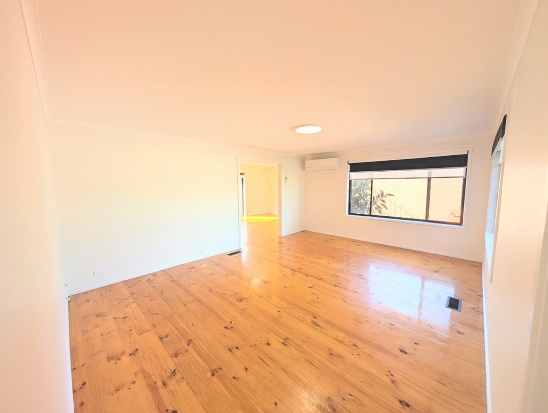48 Langdon Crescent Craigieburn VIC, Craigieburn - Thumbnail 2