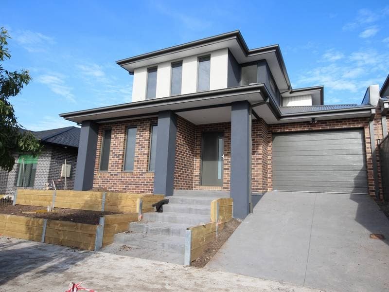 23 Plumbago Street Craigieburn VIC, Craigieburn - Image 1