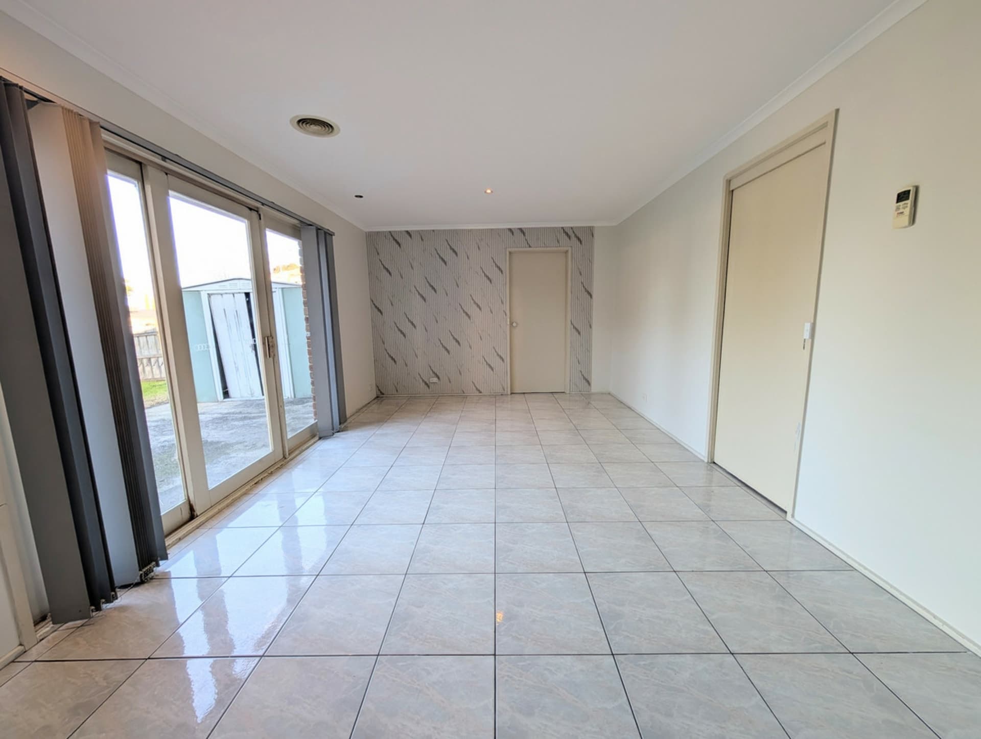 1 Yarcombe Crescent Craigieburn VIC, Craigieburn - Thumbnail 6