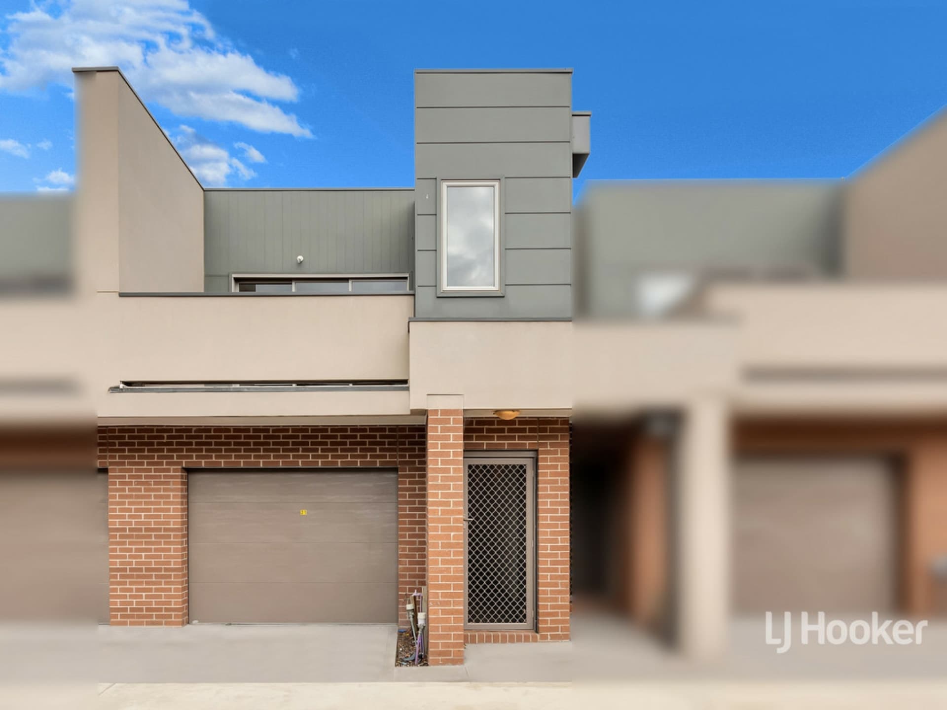 21/64 Escapade Boulevard Craigieburn VIC, Craigieburn - Thumbnail 2