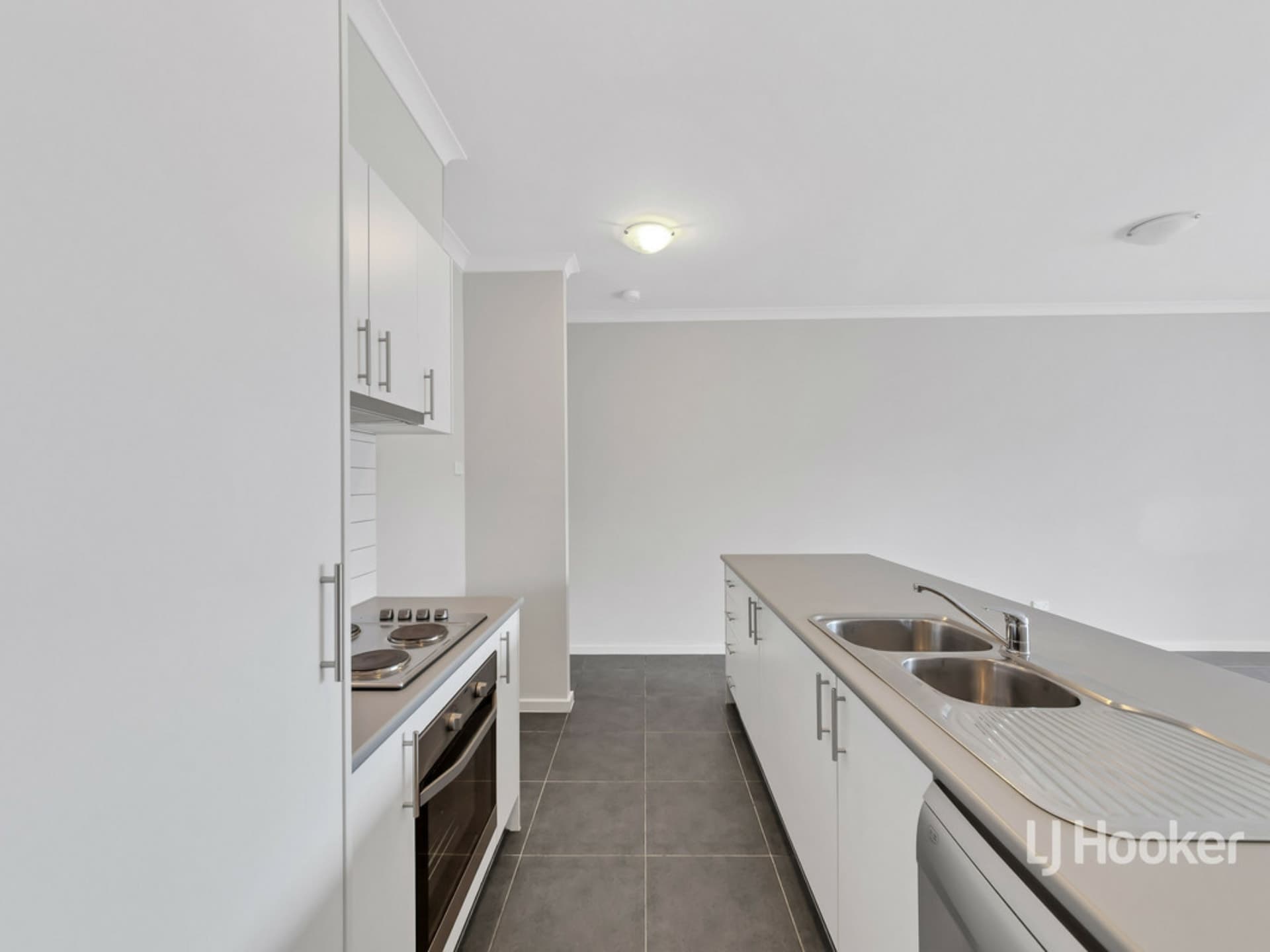 21/64 Escapade Boulevard Craigieburn VIC, Craigieburn - Thumbnail 4