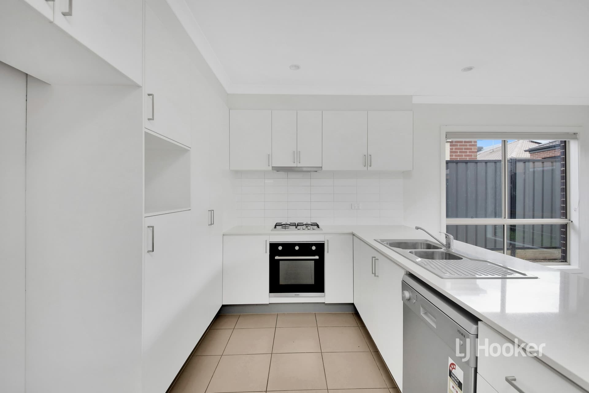 60 Bilby Street Craigieburn VIC, Craigieburn - Thumbnail 2