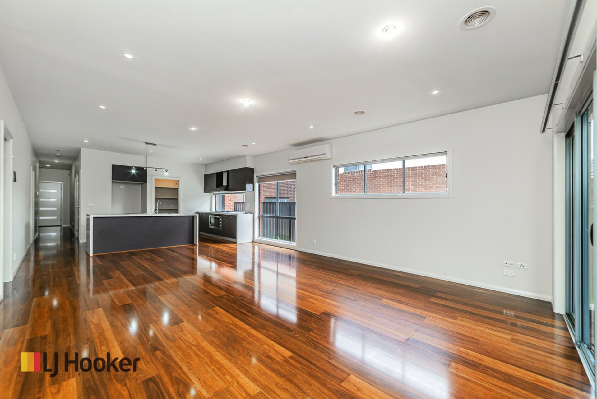 23 Baronial Way Craigieburn VIC, Craigieburn - Thumbnail 6