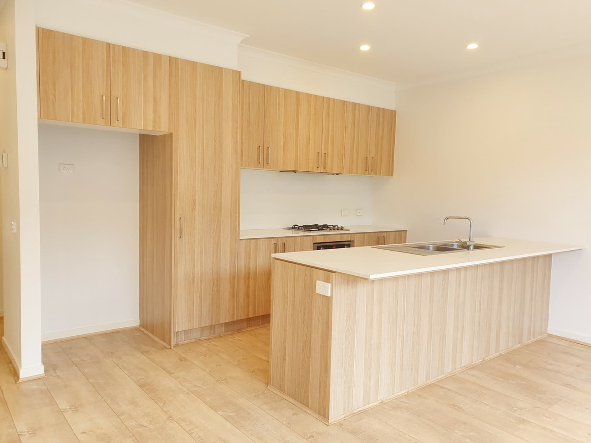 12 Ardour Grove Craigieburn VIC, Craigieburn - Thumbnail 2