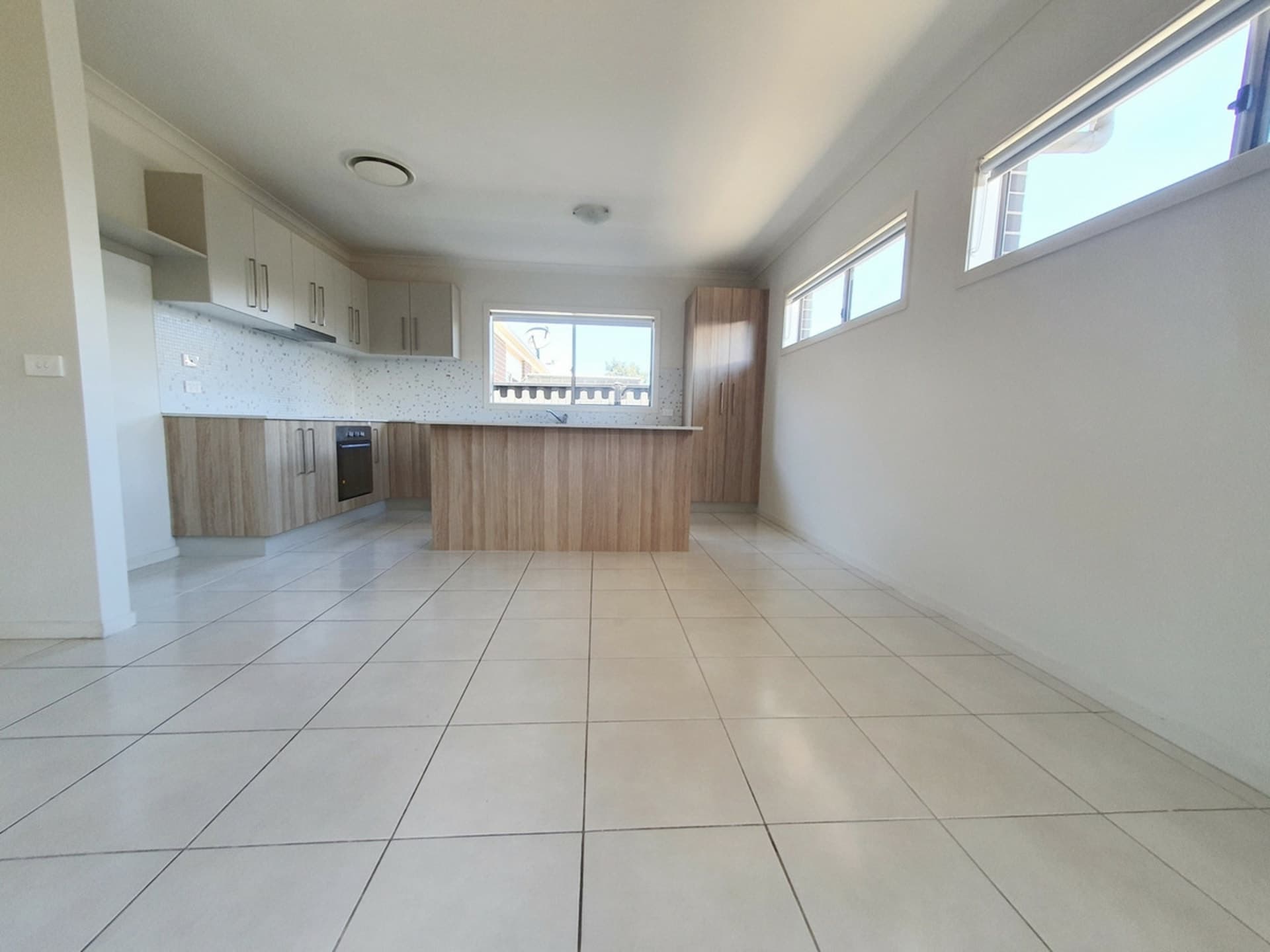 121 Moor Park Drive Craigieburn VIC, Craigieburn - Thumbnail 5