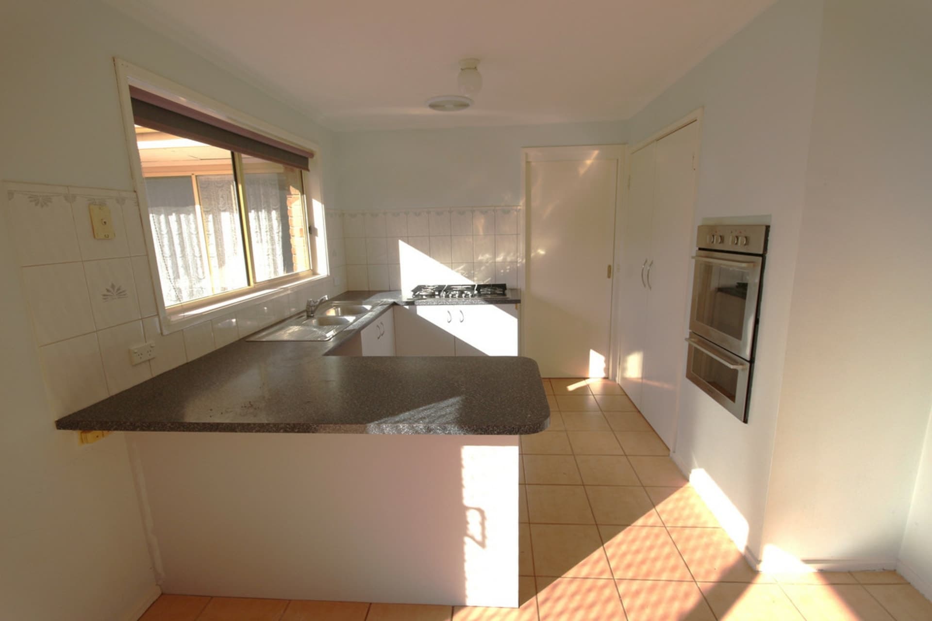 8 Bodmin Court Craigieburn VIC, Craigieburn - Thumbnail 2