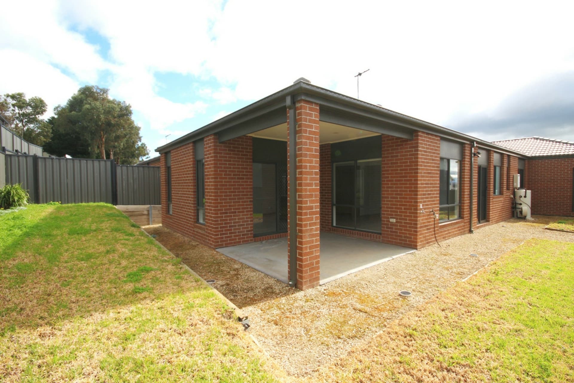 147 Fairways Boulevard Craigieburn VIC, Craigieburn - Image 1