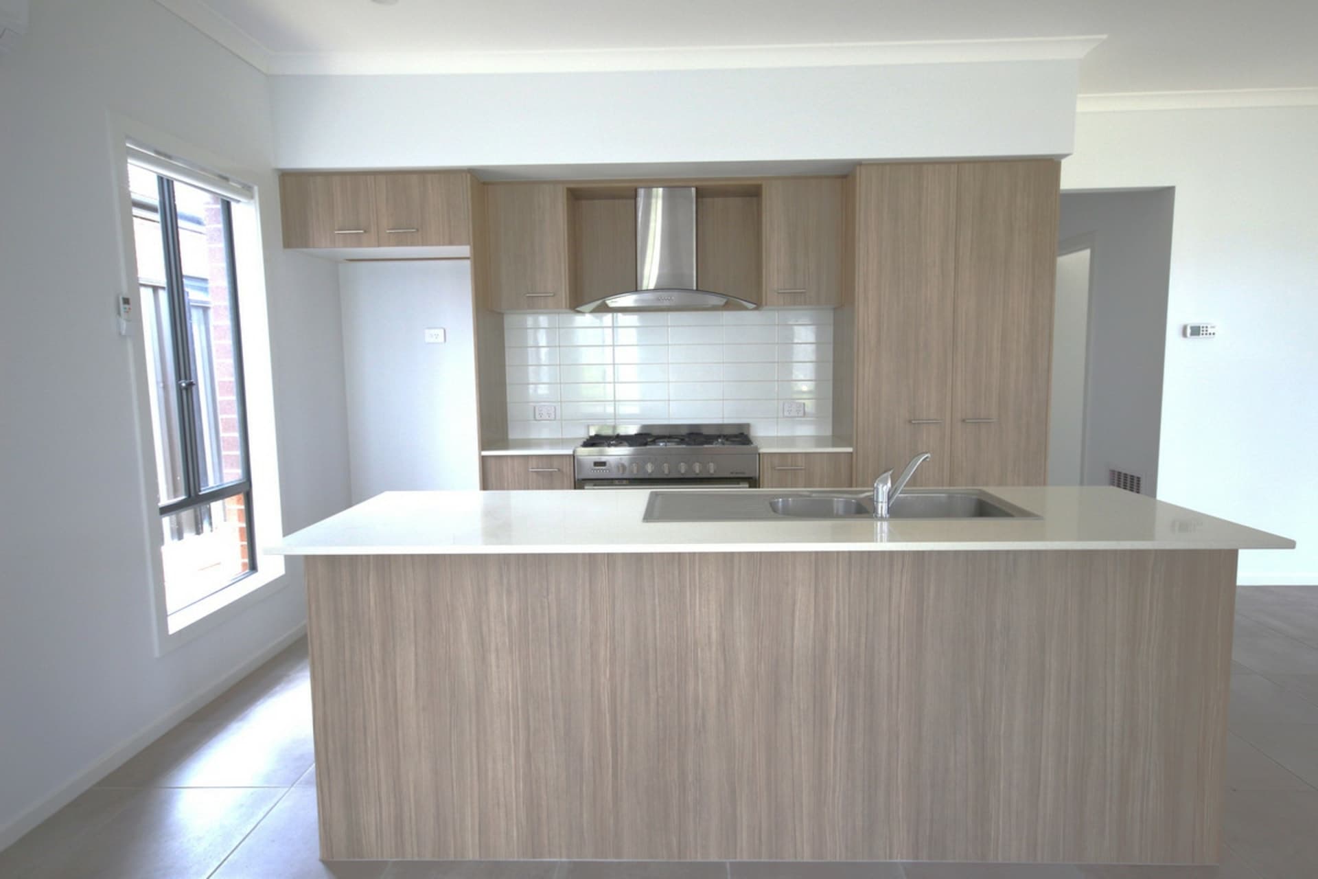 147 Fairways Boulevard Craigieburn VIC, Craigieburn - Thumbnail 3
