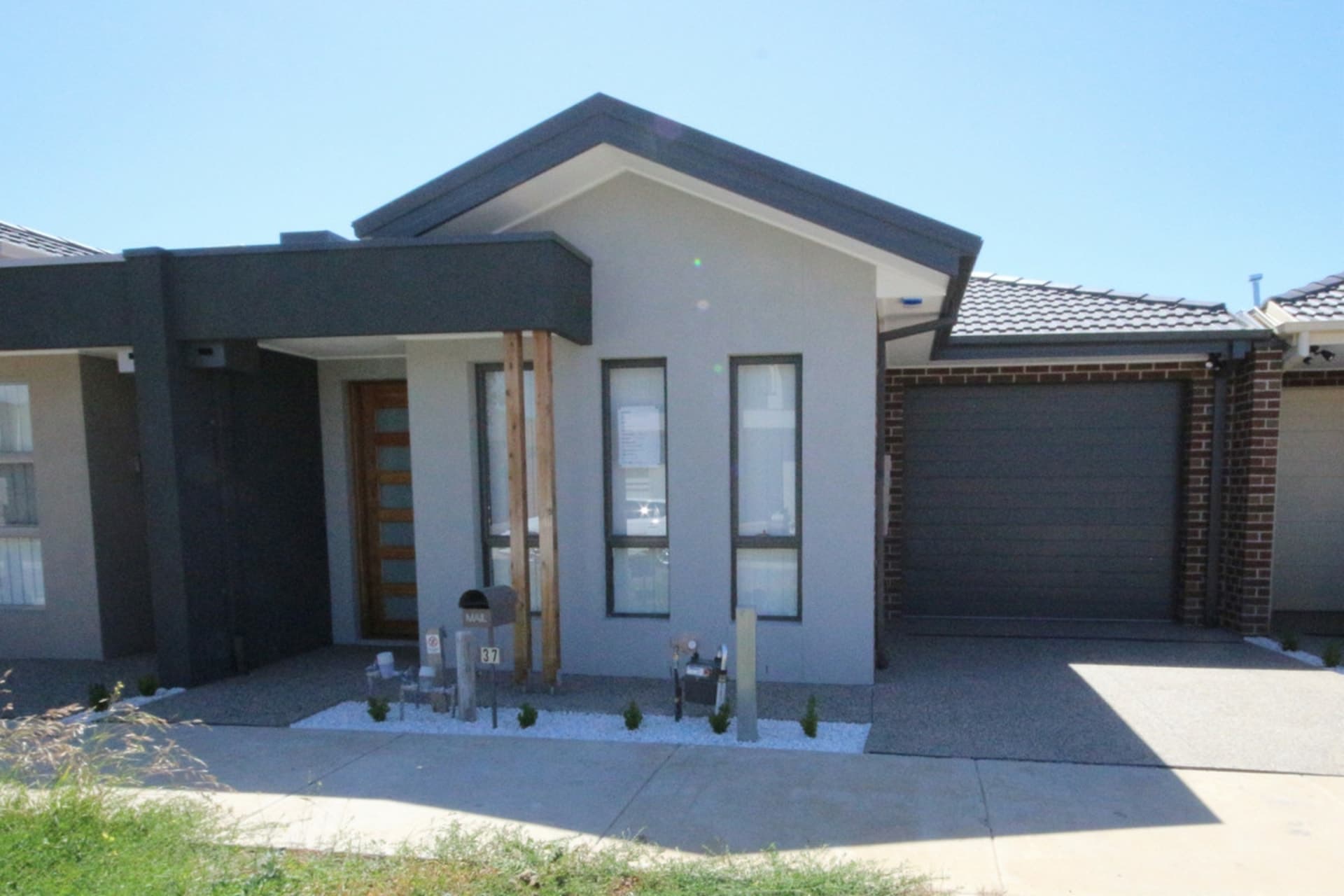 37 Fortitude Drive Craigieburn VIC, Craigieburn - Thumbnail 2