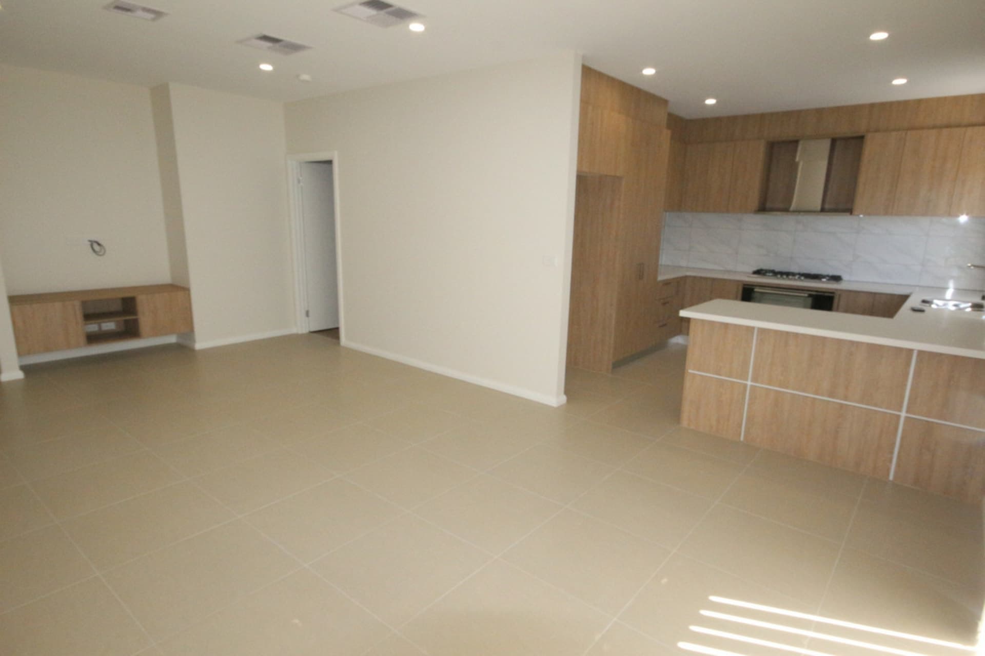 37 Fortitude Drive Craigieburn VIC, Craigieburn - Thumbnail 4