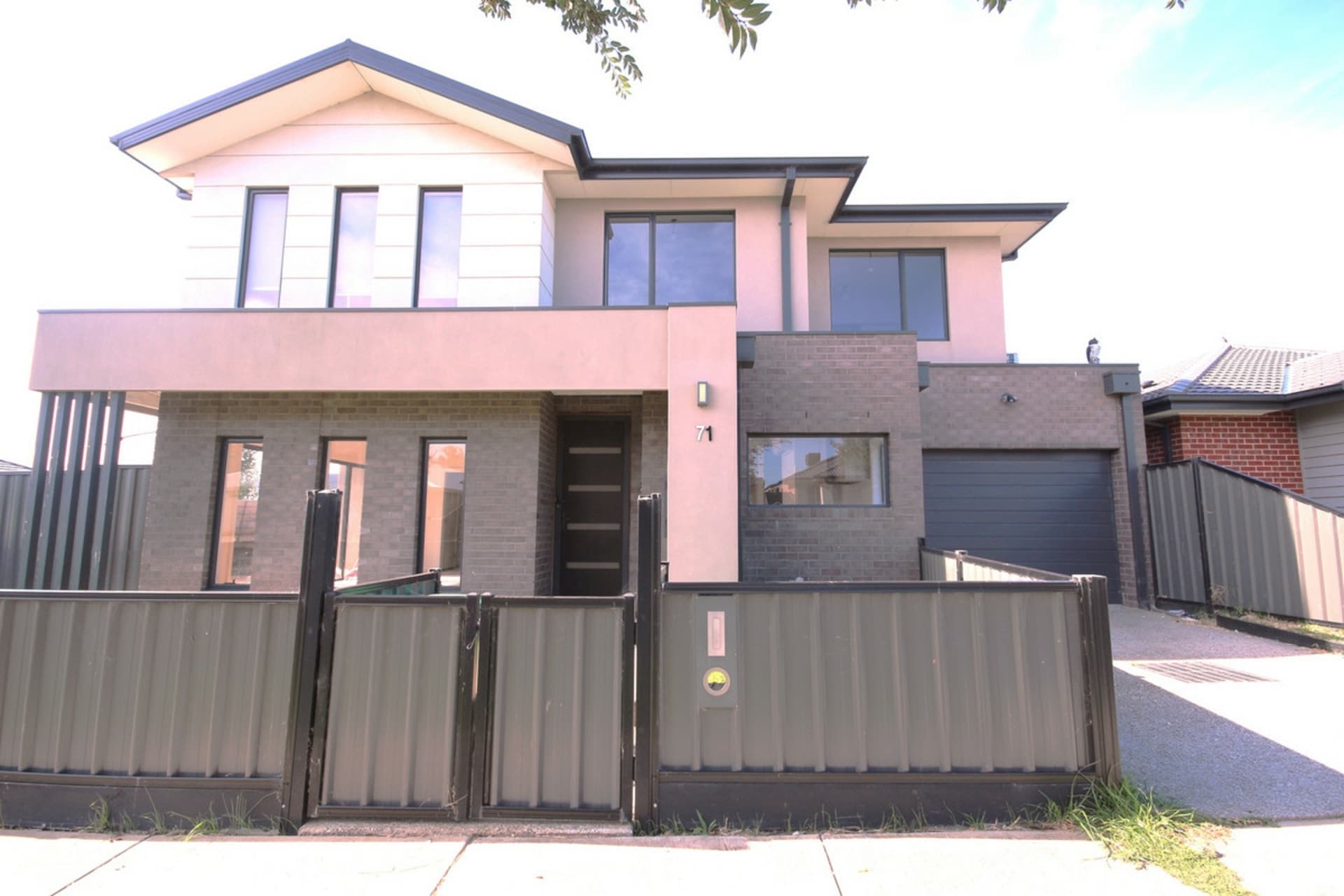 71 Debonair Parade Craigieburn VIC, Craigieburn - Thumbnail 2