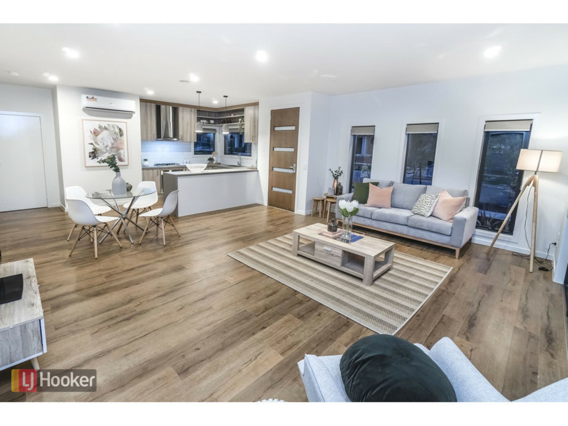 71 Debonair Parade Craigieburn VIC, Craigieburn - Thumbnail 4