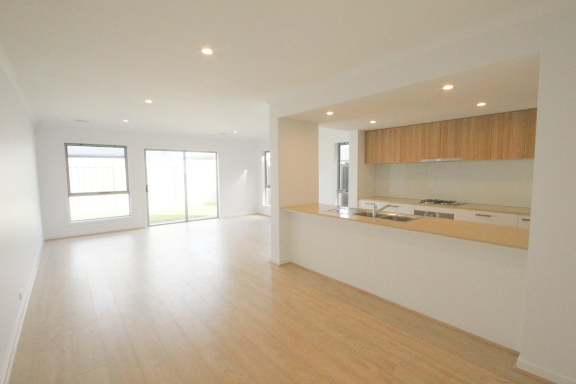 34 Merlin Street Craigieburn VIC, Craigieburn - Thumbnail 3