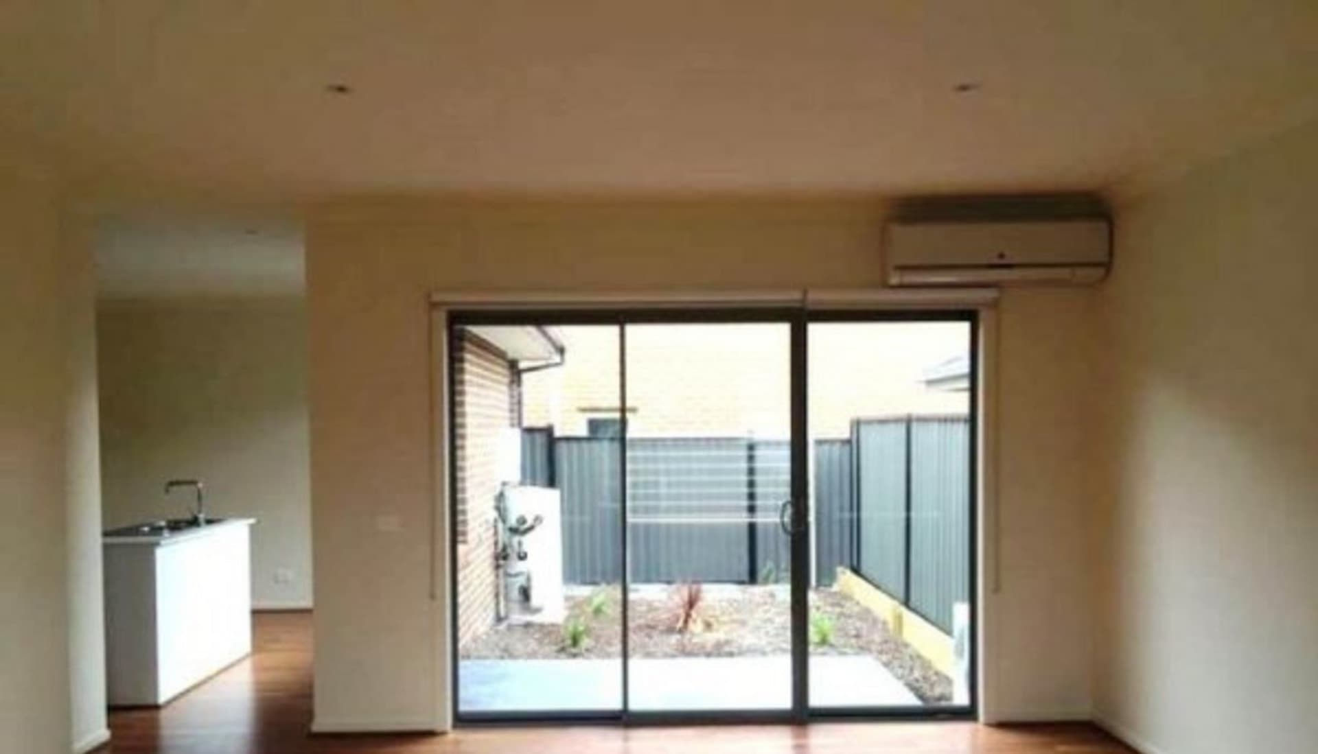 2/21 Vedro Road Craigieburn VIC, Craigieburn - Thumbnail 2