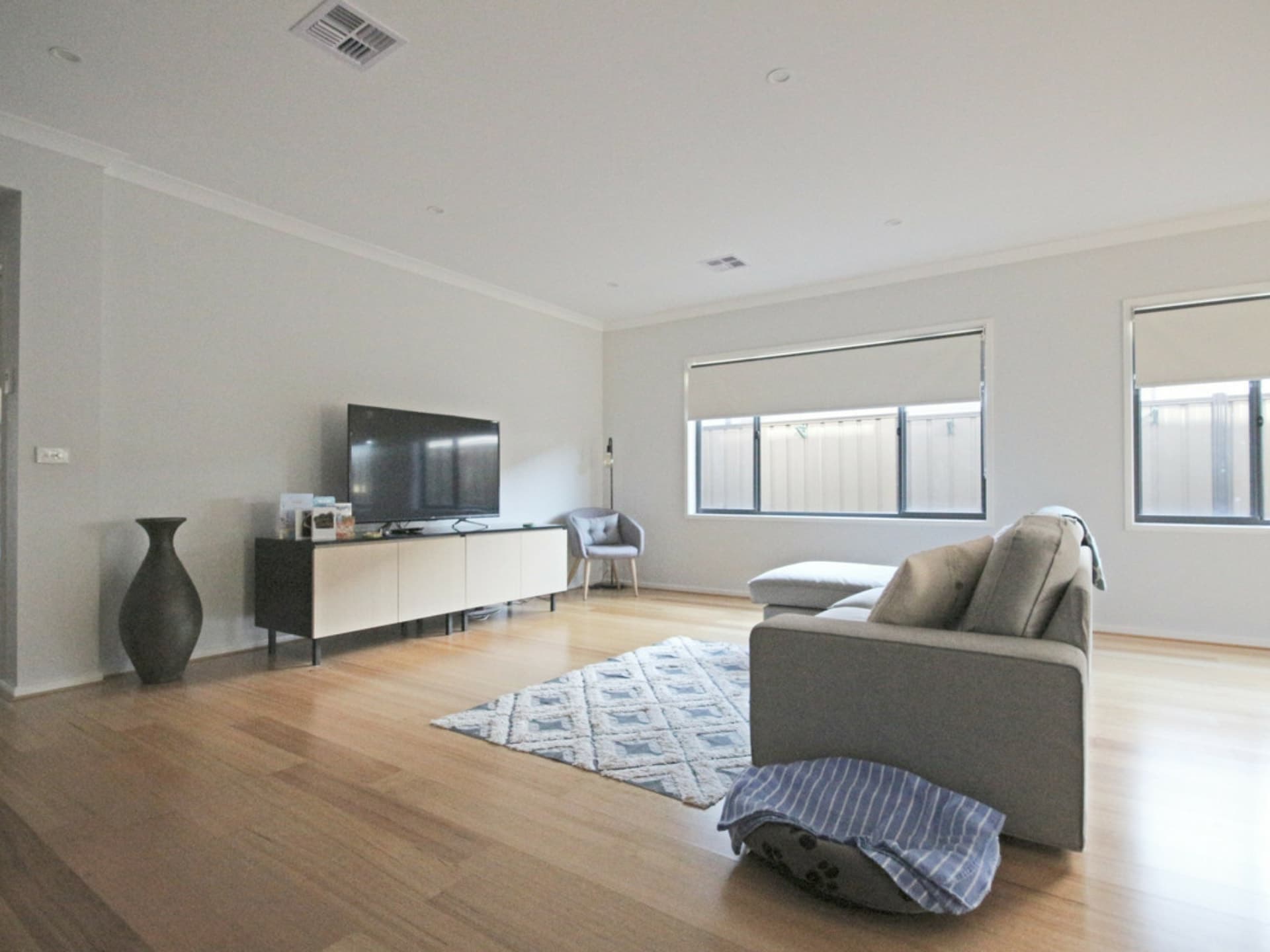 12 Calm Avenue Craigieburn VIC, Craigieburn - Thumbnail 2