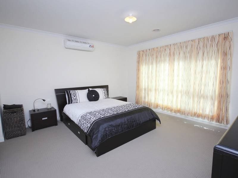 6 Fenland Street Craigieburn VIC, Craigieburn - Thumbnail 3