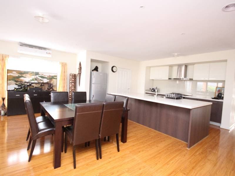 6 Fenland Street Craigieburn VIC, Craigieburn - Thumbnail 6