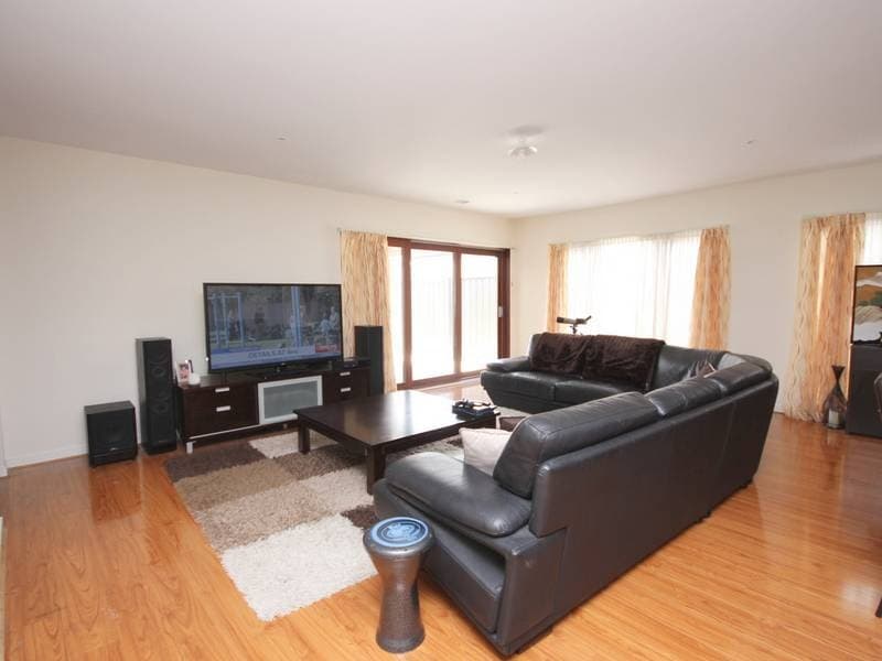 6 Fenland Street Craigieburn VIC, Craigieburn - Thumbnail 7