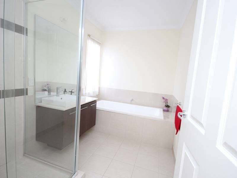 6 Fenland Street Craigieburn VIC, Craigieburn - Thumbnail 8